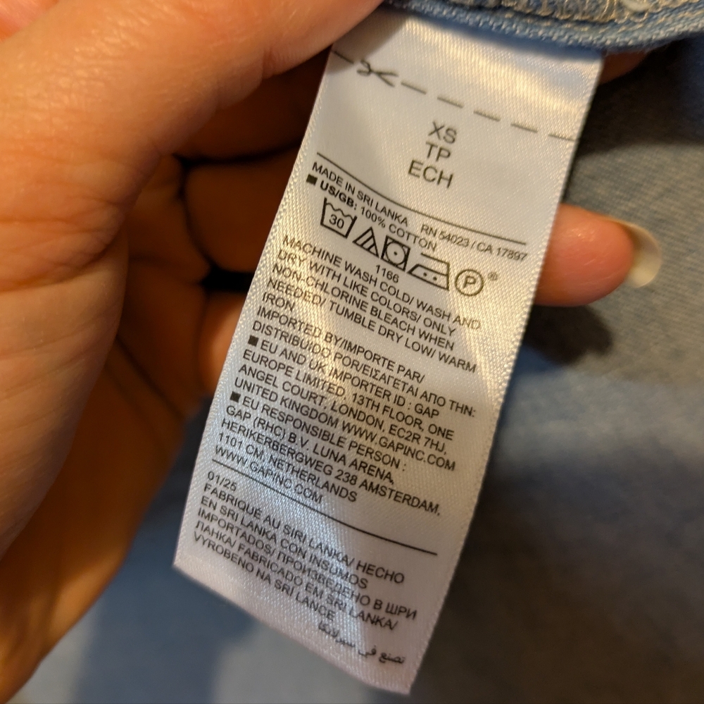Banana Republic The Perfect Denim Everyday Shirt Snap Buttons Size XS New! - Picture 9 of 15